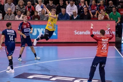 „Brauchen Jungs, die alles investieren“: Vor dem Heimspiel am Sonntag macht Cheftrainer Sebastian Hinze den Ernst der Lage klar