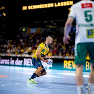 Lukas Sandell in einem Richtungswechsel auf Höhe des 9m