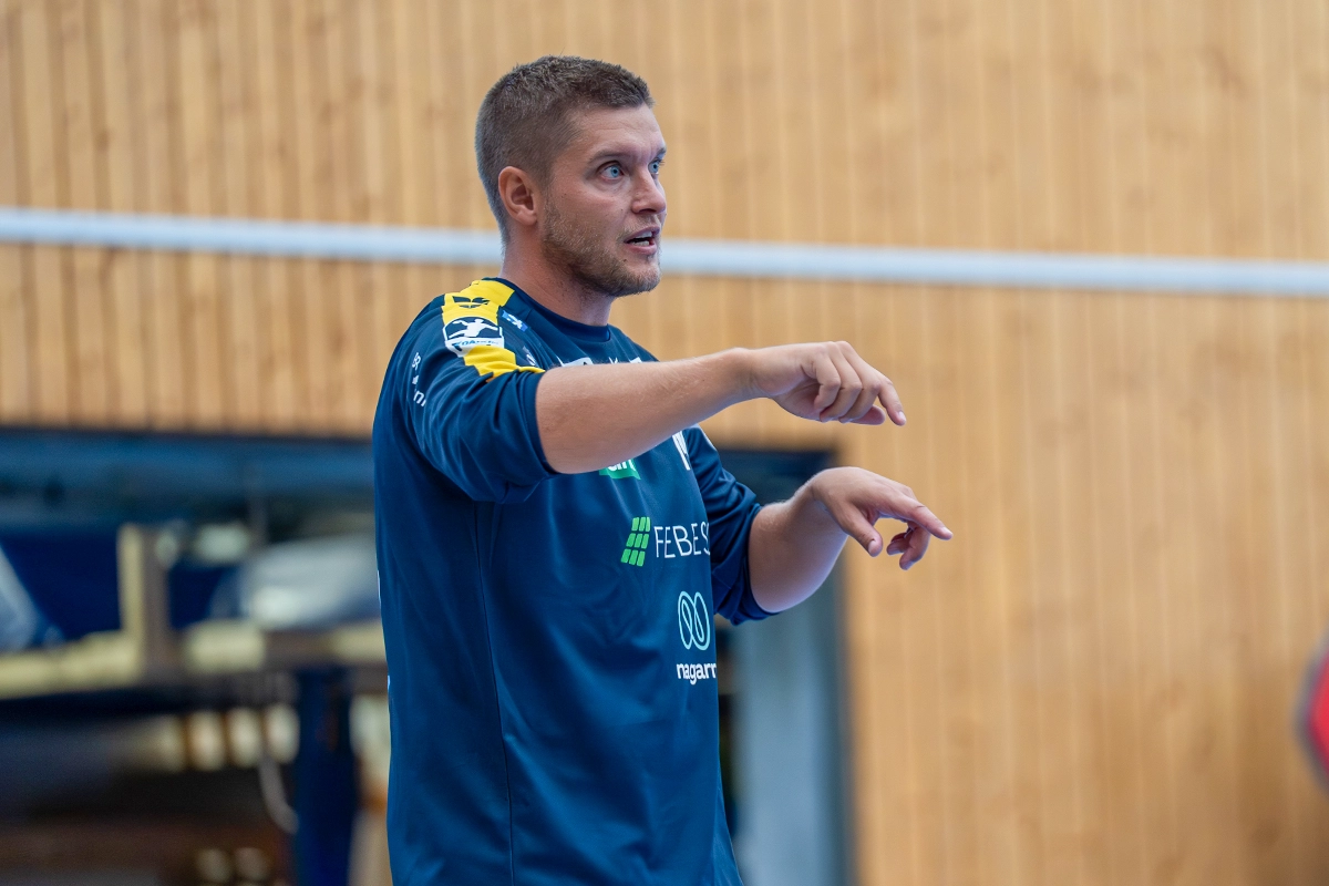 Co-Trainer Michel Abt beim Training.