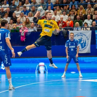 Jannik Kohlbacher im freien Sprungwurf