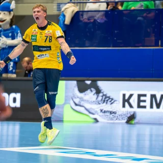 Edwin Aspenbäck im Jubel mit ausgestreckten Armen