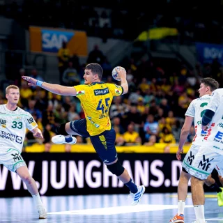 Halil Jfaganjac wirft frei im Durchbruch