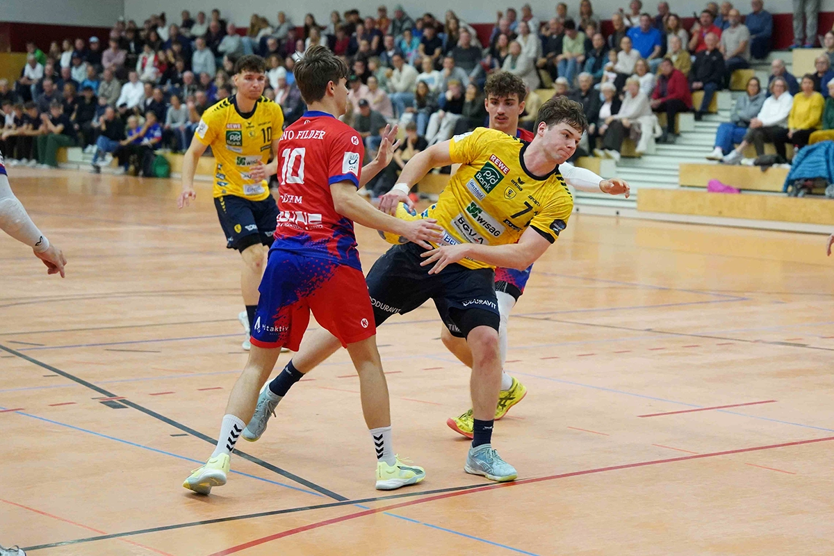 U19-Kreisläufer Julian Baumhauer im Angriff.