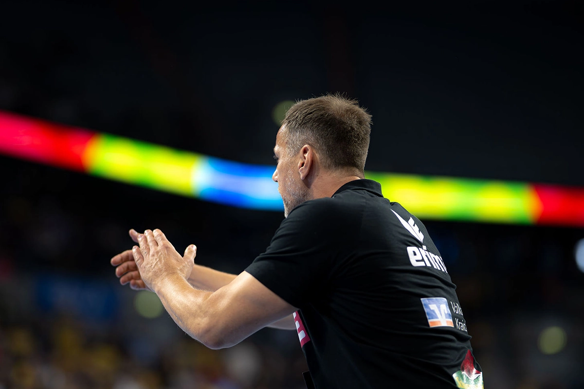 Maik Machulla feuert seine Jungs an.