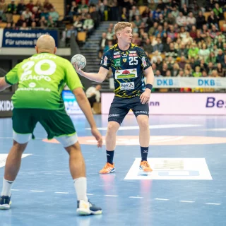 Haukur Thrastarson im Spiel bei der HSG Wetzlar.