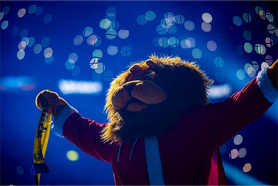 Viele tolle und bunte Aktionen beim Löwenherz-Speiltag gegen HC Erlangen.