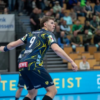 Steven Plucnar in der Abwehr.