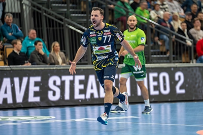 Dani Baijens jubelt im Auswärtsspiel bei der HSG Wetzlar.