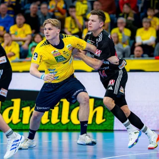 Elias Ciudad-Benitez bei seinem Profi-Debüt in der Abwehr.