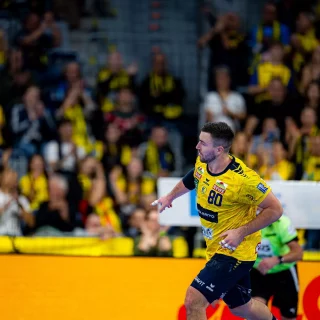 Jubel von Jannik Kohlbacher nach einem Tor.