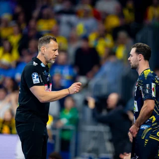 Absprache zwischen Maik Machulla und Dani Baijens.