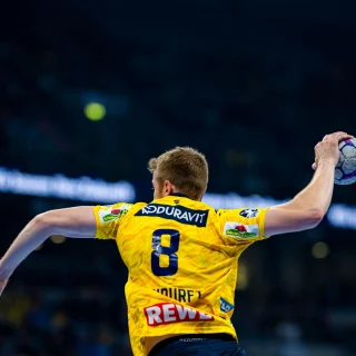 Tim Nothdurft im Sprungwurf.