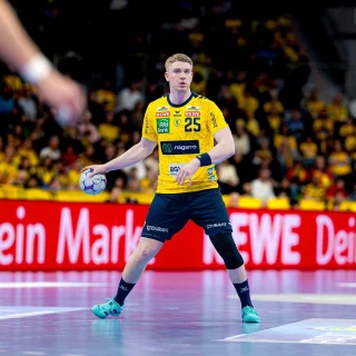 Haukur Thrastarson mitten im Spiel beim Heimspiel gegen Lemgo Lippe.