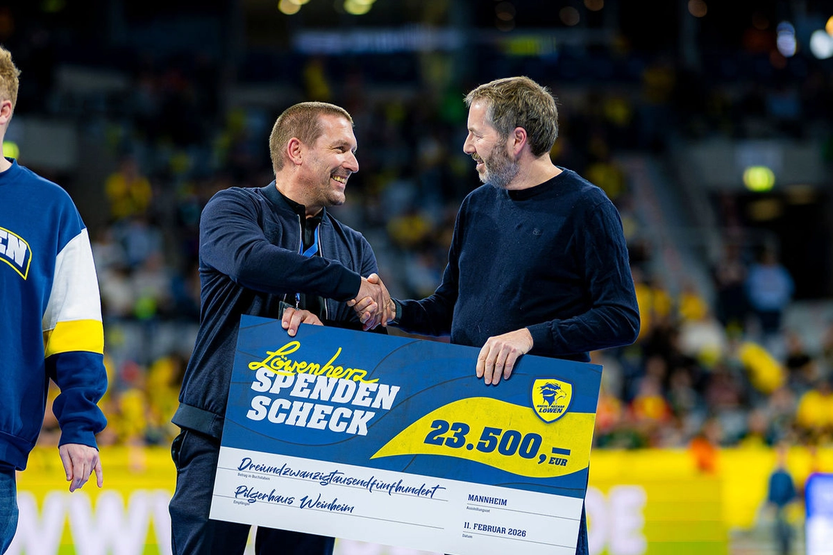 Scheckübergabe Löwenherz Pilgerhaus.