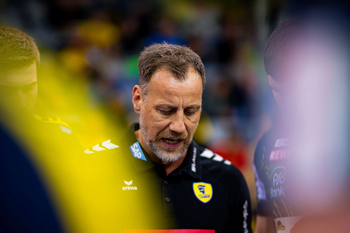 Maik Machulla blickt auf die Auswärtspartie in Berlin.