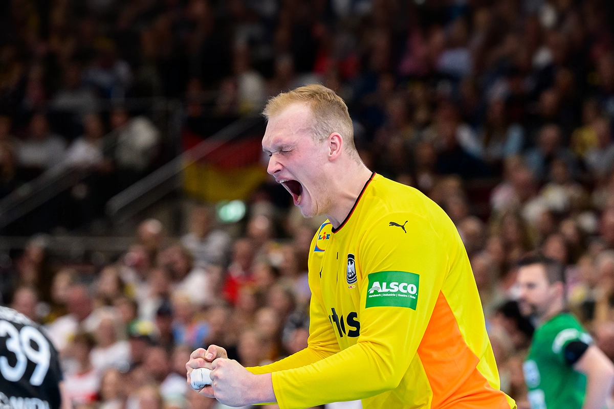 David Späth jubelt im DHB-Trikot.