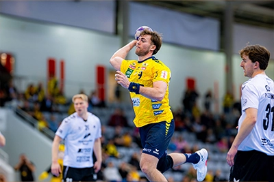 Steven Plucnar im Hinspiel gegen den Bergischen HC.