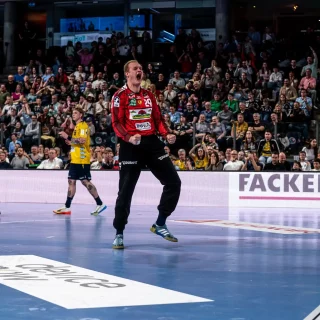 David Späth jubelt nach einer Parade.