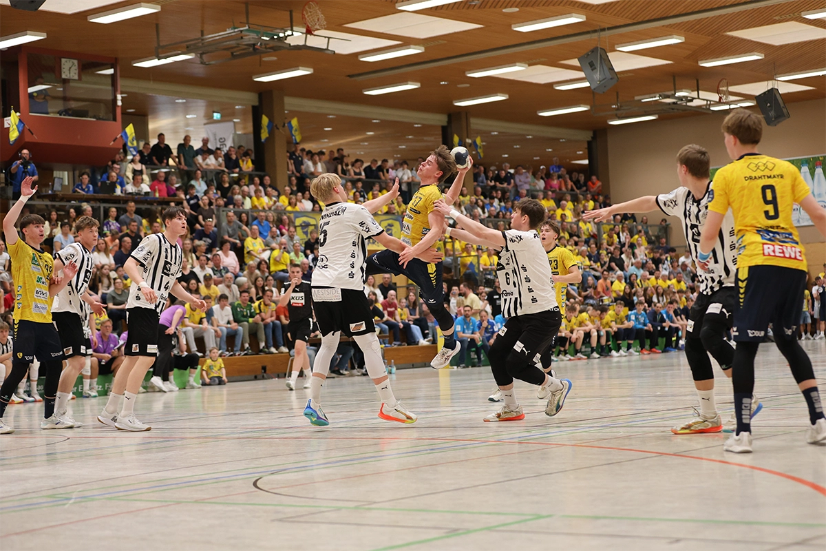 U17 gewinnt Halbfinal Hinspiel gegen Kiel