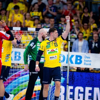 Sebastian Heymann jubelt nach seiner gelungenen Abwehr.