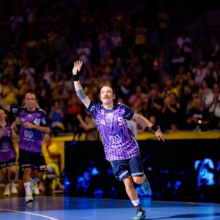 Special Olympics Spieler beim Einlaufen bei THE FINAL ROAR.