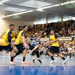 Jannik Kohlbacher, Robert Timmermeister und Aron Seesing im Spiel gegen Kornwestheim.