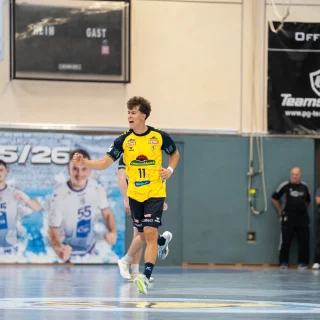 Niclas Mierzwa beim Jubeln im Spiel gegen Kornwestheim.