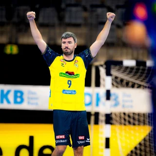 Jacob Lassen beim Jubeln im Spiel gegen den HBW.