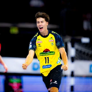Niclas Mierzwa beim Jubeln im Spiel gegen die MT Melsungen.