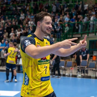 Robert Timmermeister beim Jubeln im Spiel gegen den Bergischen HC.