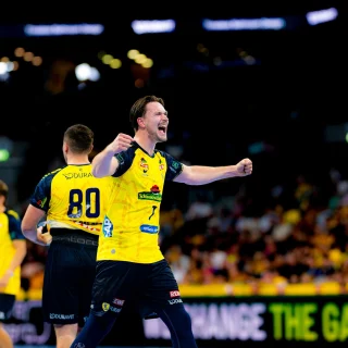 Robert Timmermeister beim Jubeln im Spiel gegen die MT Melsungen.