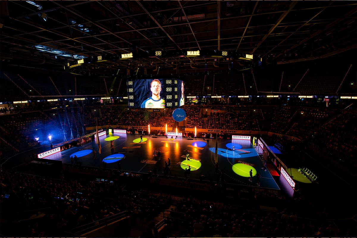 Einlauf in der SAP Arena