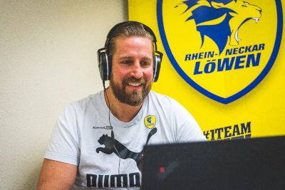 Oli Roggisch im Löwen-Podcast u.a. über Olympia-Druck und Trainersuche: Folge 33 von #1team1podcast mit dem Sportlichen Leiter der Löwen. 
