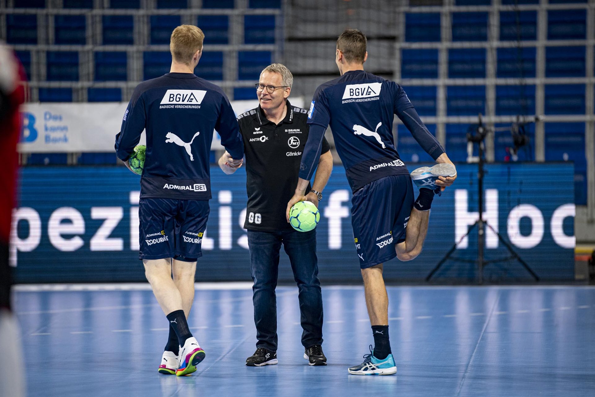EM-Tage 3 und 4: Corona trifft DHB-Team: Am Samstagabend meldet der Deutsche Handball-Bund (DHB) einen positiven Corona-Test bei Julius Kühn.
