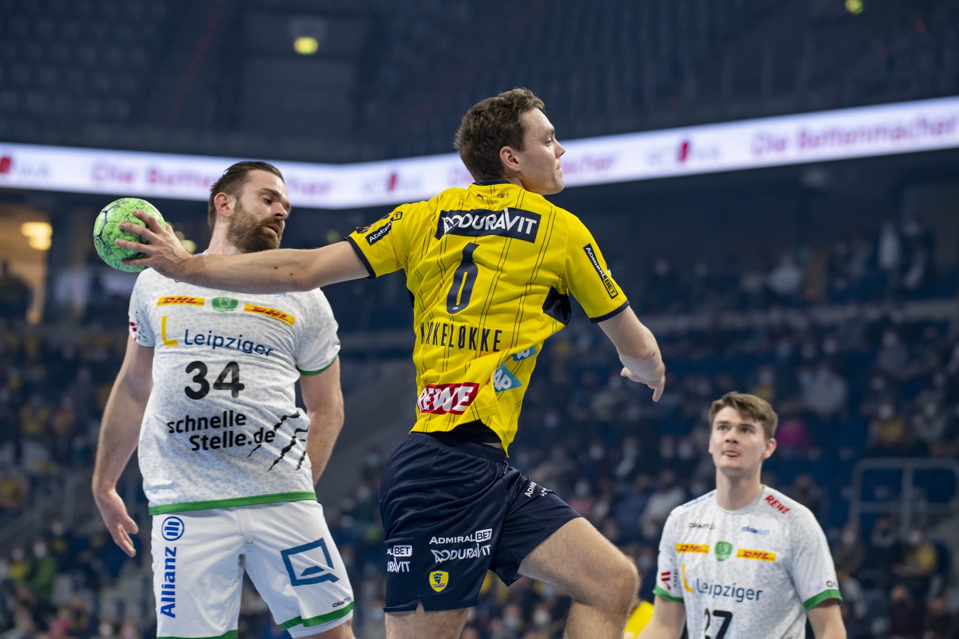 Goldene Aussichten für Löwe Lagergren: Schweden steht im Finale der EHF EURO 2022 / Für Dänemark geht es um Bronze / Island verpasst Platz 5. 