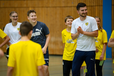 Das ist doch der Uwe! 2. Ausgabe des BGV Löwen Camp begeistert Eltern und Kinder. Überraschungsgast am Ort seiner Handball-Ursprünge. 